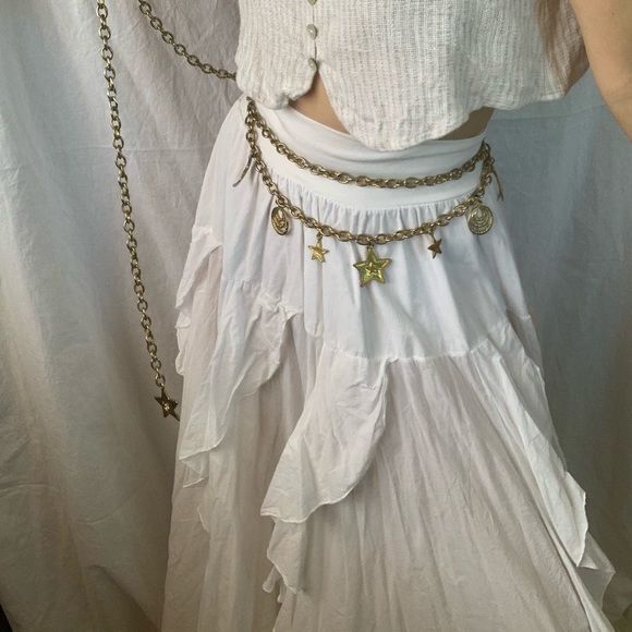 Vintage gold moon and star chain belt - Picture 3 of 7